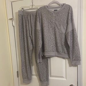 🧡 Women’s pajama / lounge set